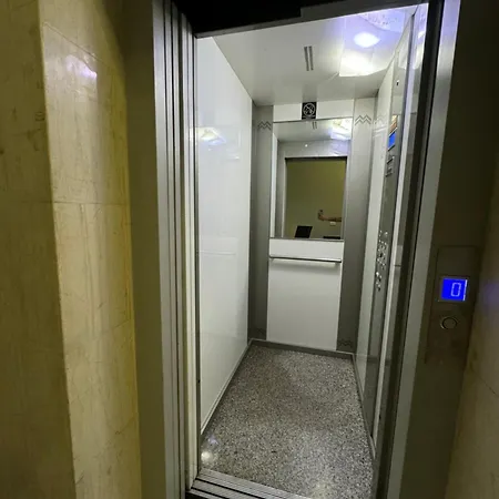 Apartamento Centre Lions Gate 8