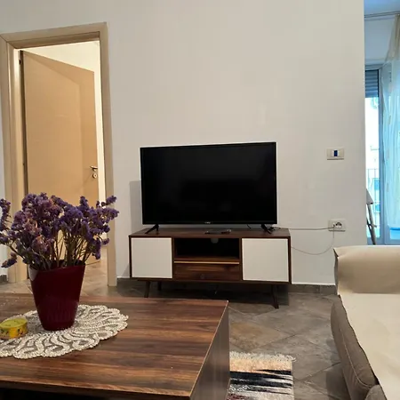 Centre Lions Gate 8 Apartamento Tirana