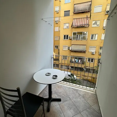 Centre Lions Gate 8 Apartamento *