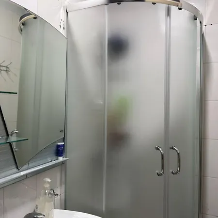 Centre Lions Gate 8 Апартаменты Тирана