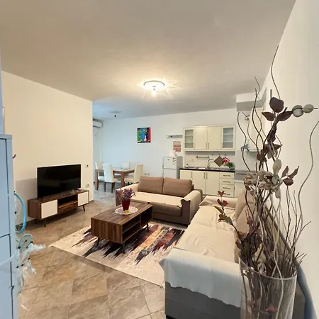 Centre Lions Gate 8 Apartment Tirana