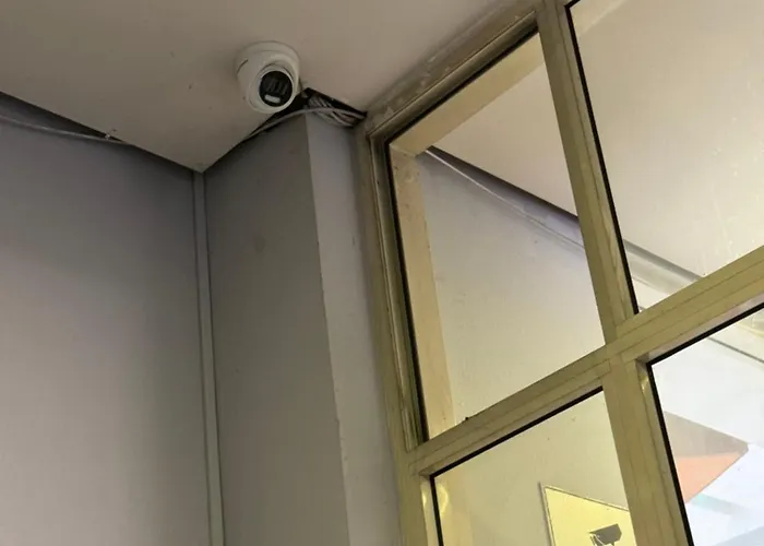 Centre Lions Gate 8 Apartman *