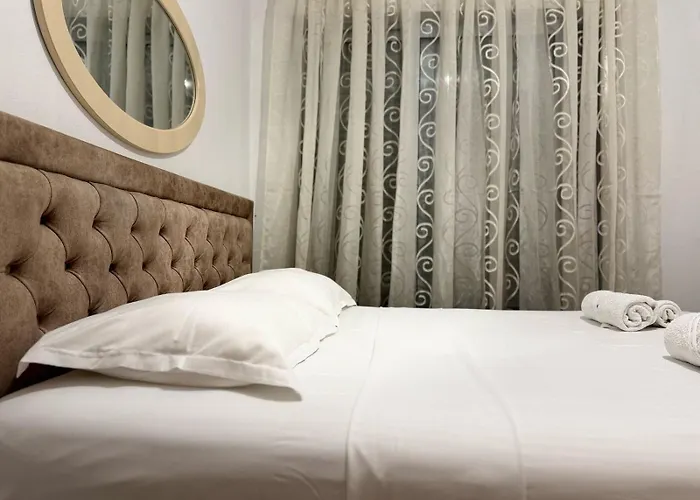 Apartman Centre Lions Gate 8 *